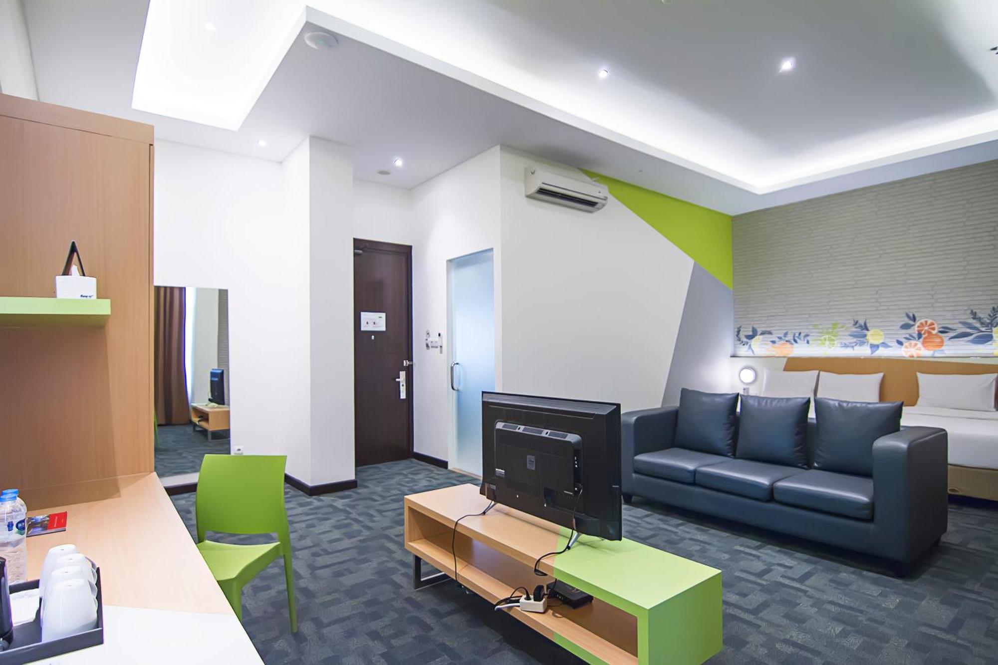 Zest Sukajadi Bandung By Swiss-Belhotel International Exterior photo